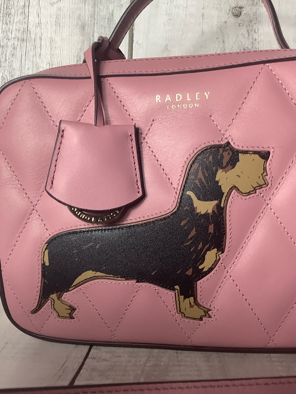 RADLEY LONDON Pink Quilted Leather Dachshund Crossbody - Picture 3 of 5